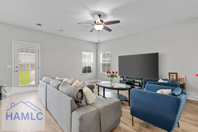 618 Fairview Circle, Hinesville, GA 31313