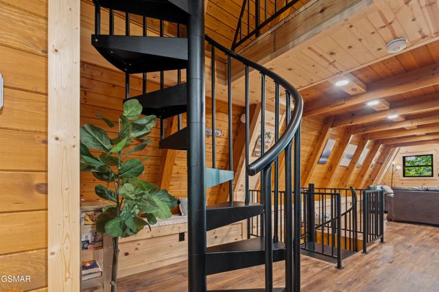 1146 Pine Mountain Road, Sevierville, TN 37862