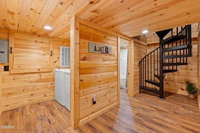 1146 Pine Mountain Road, Sevierville, TN 37862