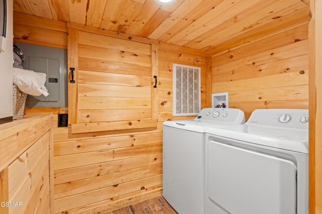 1146 Pine Mountain Road, Sevierville, TN 37862