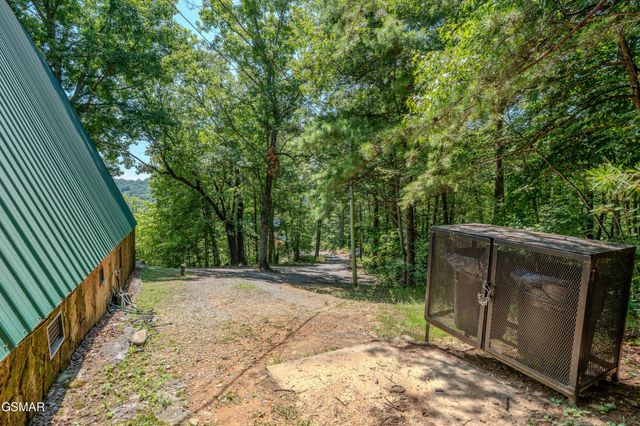 1146 Pine Mountain Road, Sevierville, TN 37862
