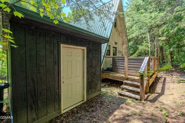 1146 Pine Mountain Road, Sevierville, TN 37862