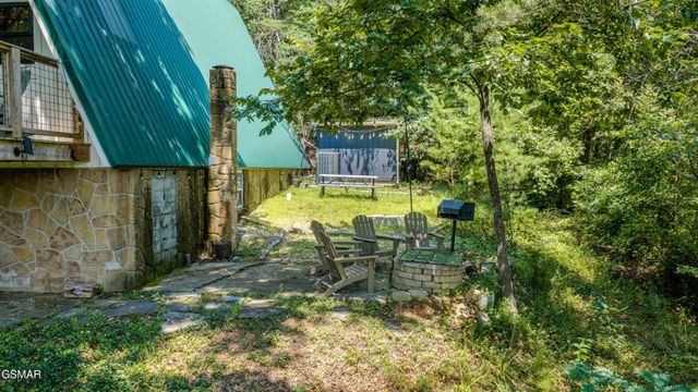 1146 Pine Mountain Road, Sevierville, TN 37862