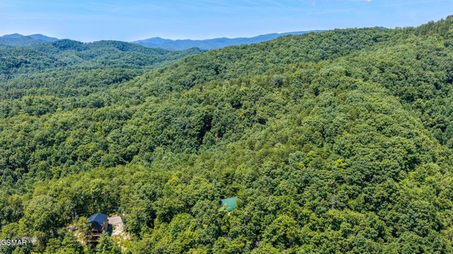 1146 Pine Mountain Road, Sevierville, TN 37862