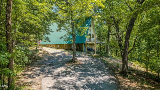 1146 Pine Mountain Road, Sevierville, TN 37862