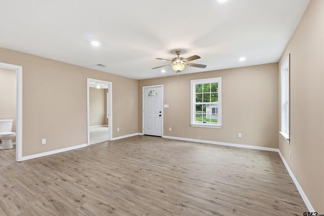 208 Lenox St, Pittsburg, TX 75686
