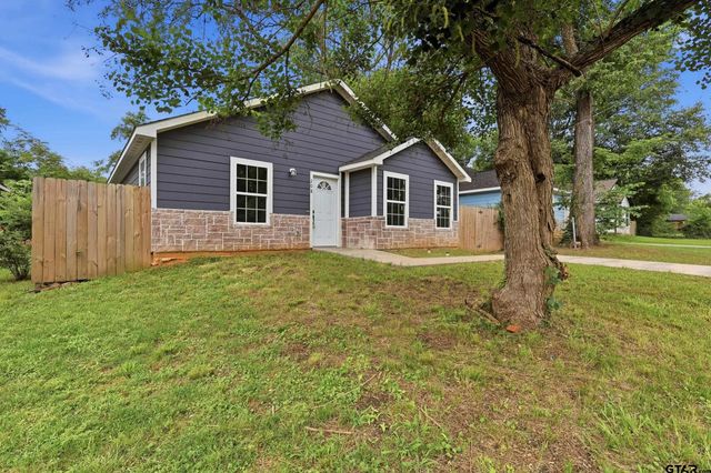208 Lenox St, Pittsburg, TX 75686
