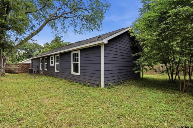 208 Lenox St, Pittsburg, TX 75686