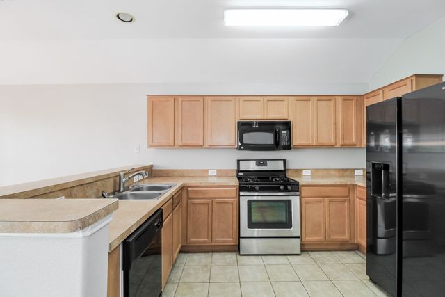 1450 Waldrop Drive, Lancaster, TX 75146