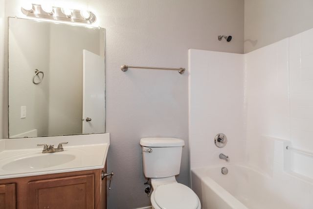 1450 Waldrop Drive, Lancaster, TX 75146