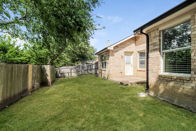 1450 Waldrop Drive, Lancaster, TX 75146