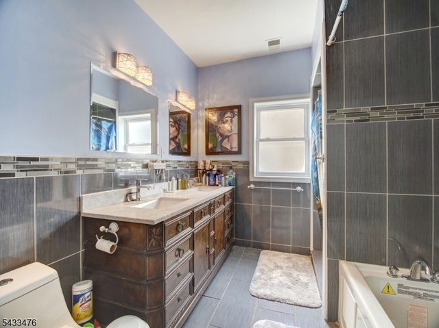 408 Elmora Ave, Elizabeth City, NJ 07208