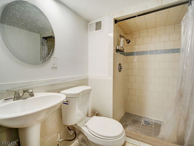 408 Elmora Ave, Elizabeth City, NJ 07208