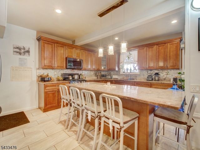 408 Elmora Ave, Elizabeth City, NJ 07208