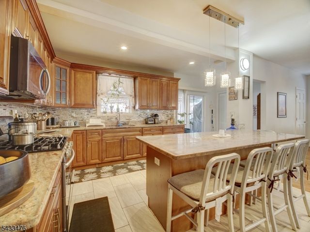 408 Elmora Ave, Elizabeth City, NJ 07208