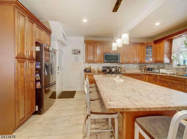 408 Elmora Ave, Elizabeth City, NJ 07208