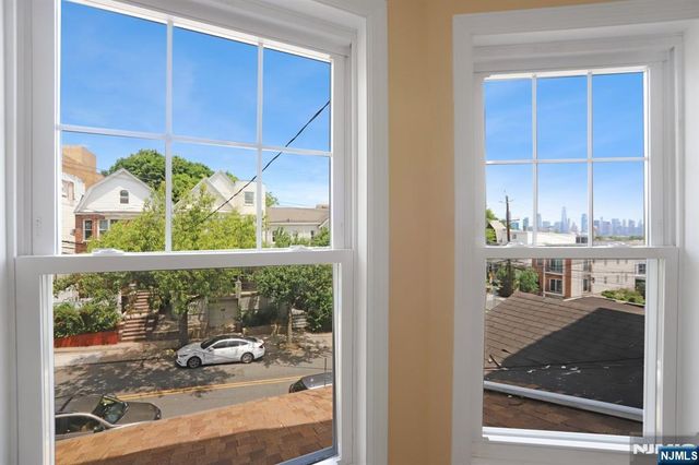 31 Claremont Avenue, Jersey City, NJ 07305
