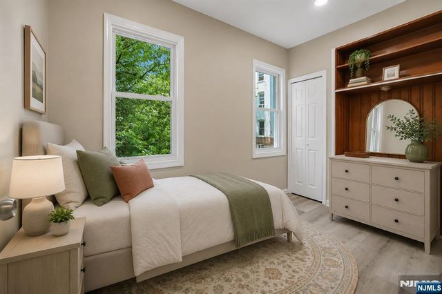 31 Claremont Avenue, Jersey City, NJ 07305