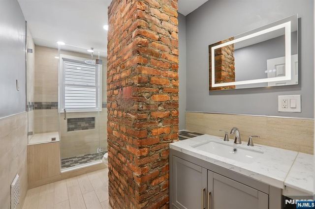 31 Claremont Avenue, Jersey City, NJ 07305