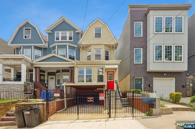 31 Claremont Avenue, Jersey City, NJ 07305