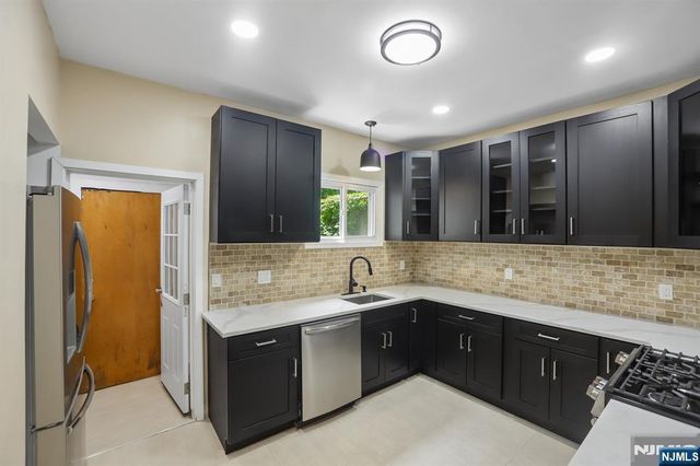 31 Claremont Avenue, Jersey City, NJ 07305