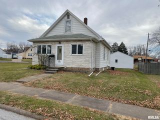 2206 PACIFIC Street, Davenport, IA 52804
