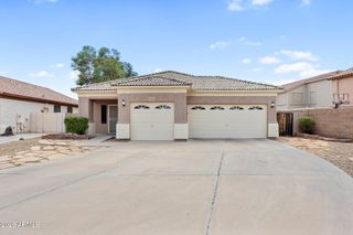8303 N 56TH Lane, Glendale, AZ 85302