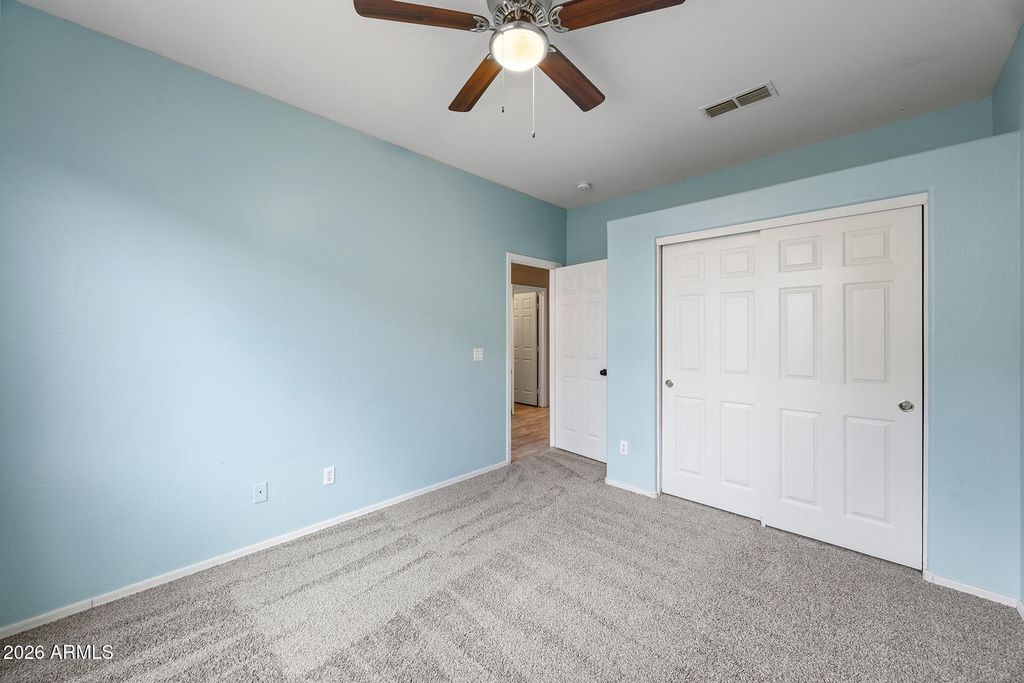 Image 13 of property listing at 8303 N 56TH Lane, Glendale, AZ 85302