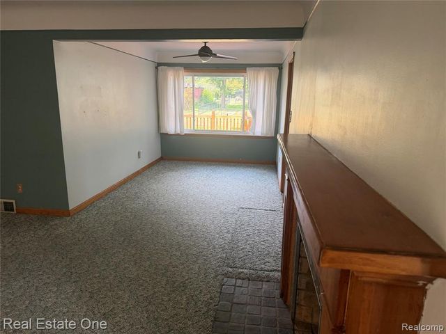 6346 Donaldson Drive, Troy, MI 48085