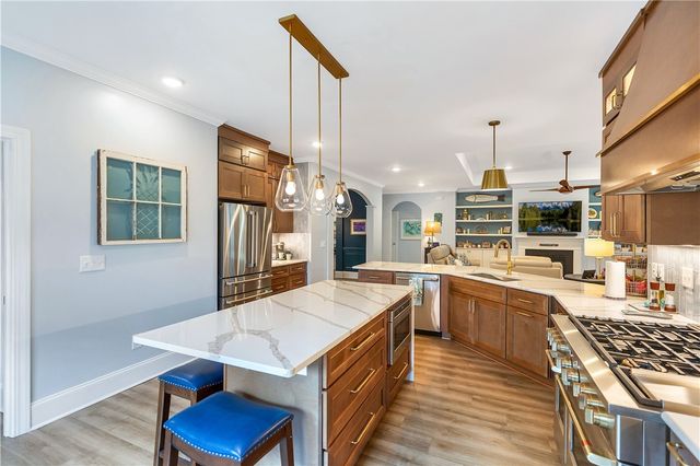 2638 Dog Leg Lane, Seneca, SC 29678