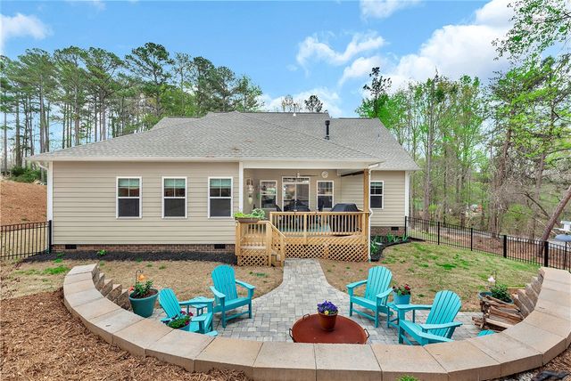 2638 Dog Leg Lane, Seneca, SC 29678