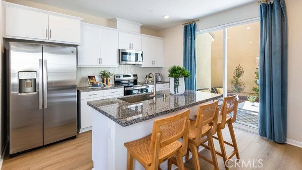 1700 Phantom Lane, Rialto, CA 92376