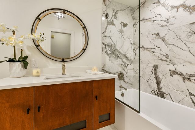 7431 Larchview, Dallas, TX 75254