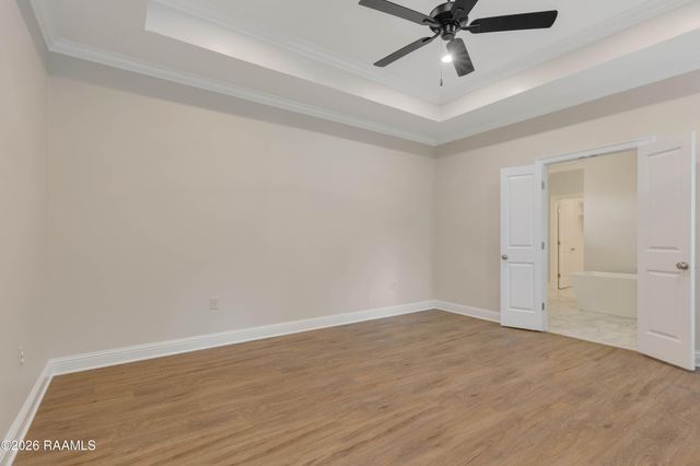611 Whispering Meadows Road, Broussard, LA 70518