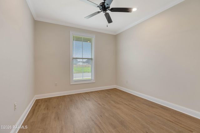 611 Whispering Meadows Road, Broussard, LA 70518