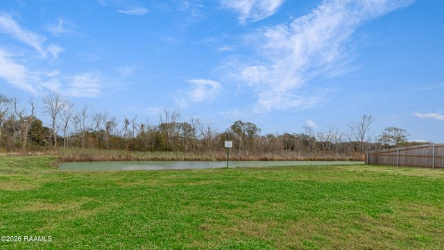 611 Whispering Meadows Road, Broussard, LA 70518