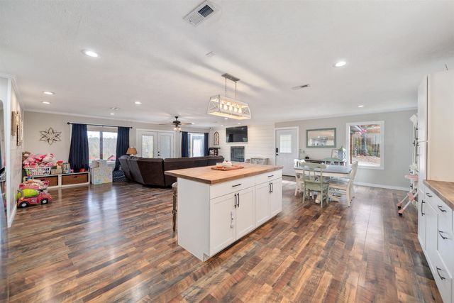 20835 HIGHWAY 64 HWY, Bolivar, TN 38008