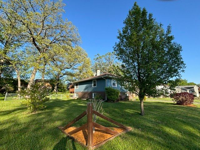 203 CEDARWOOD Lane, Antioch, IL 60002