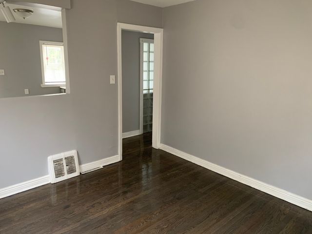 213 E 143rd Street, Dolton, IL 60419