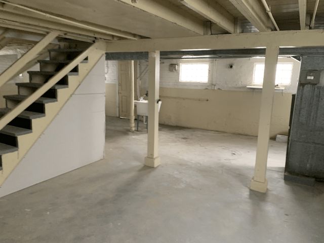 213 E 143rd Street, Dolton, IL 60419