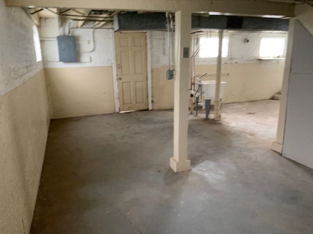 213 E 143rd Street, Dolton, IL 60419