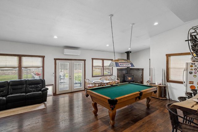 61585 E Lake Drive, Bend, OR 97702