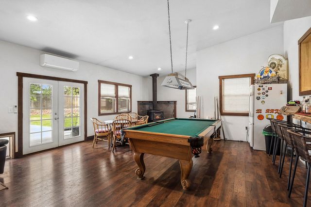 61585 E Lake Drive, Bend, OR 97702