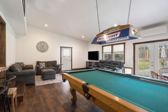 61585 E Lake Drive, Bend, OR 97702