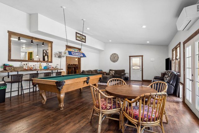 61585 E Lake Drive, Bend, OR 97702