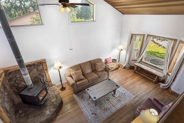 61585 E Lake Drive, Bend, OR 97702