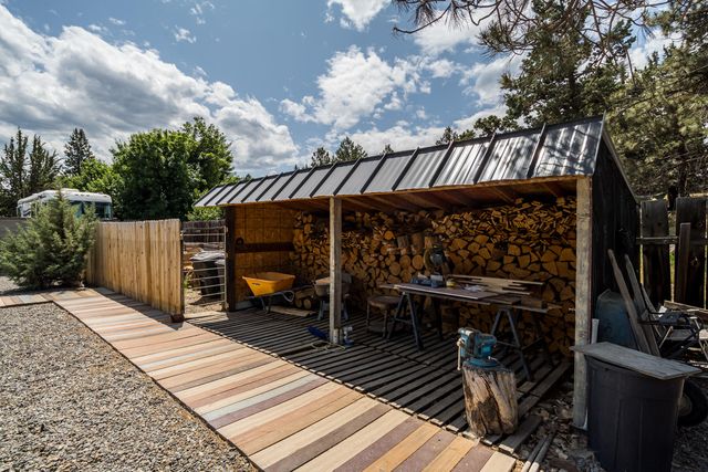 61585 E Lake Drive, Bend, OR 97702