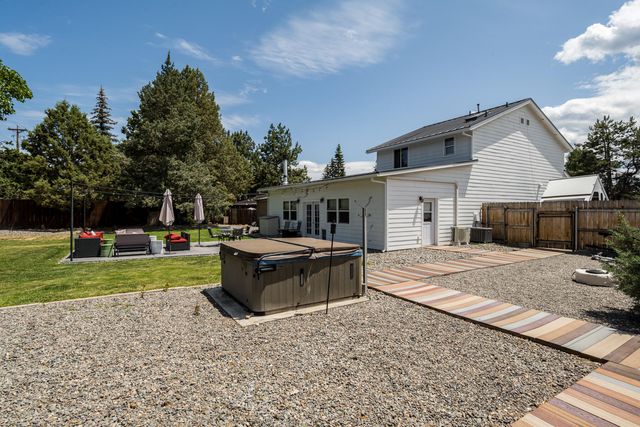 61585 E Lake Drive, Bend, OR 97702