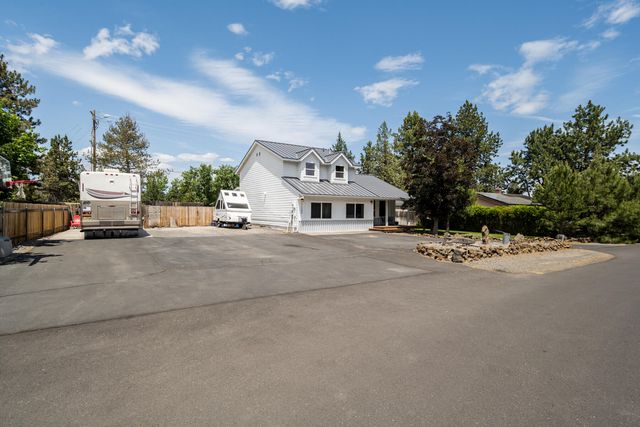 61585 E Lake Drive, Bend, OR 97702