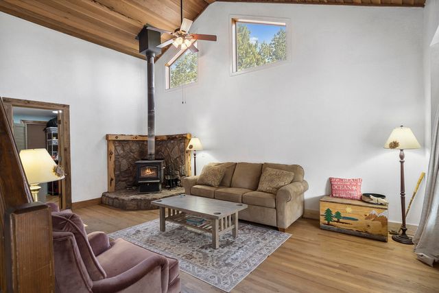 61585 E Lake Drive, Bend, OR 97702